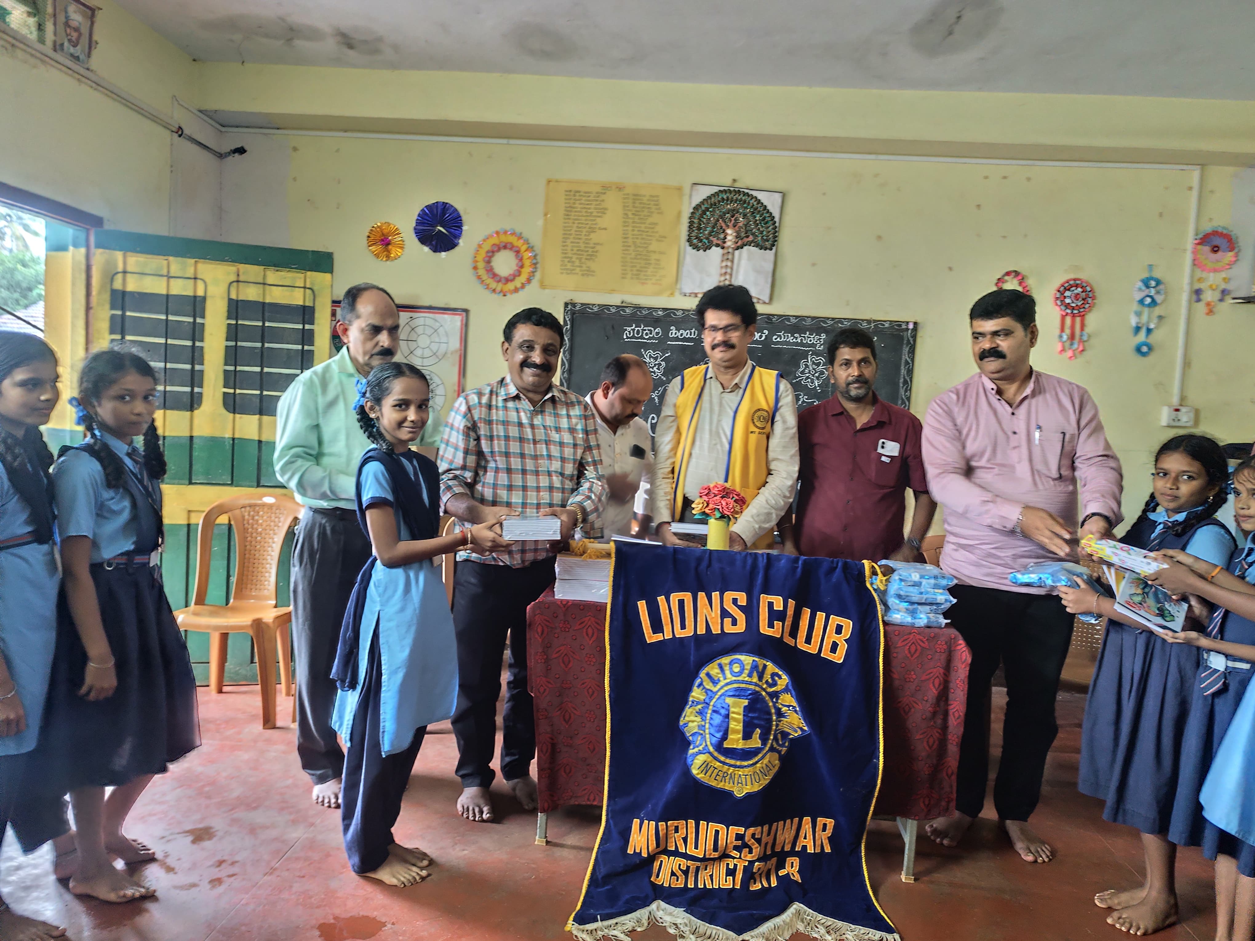 DISTRIBUTED EDUCATIONAL KIT TO GOVT SCHOOL CHILDREN UNDER READING ACTION PROGRAM.