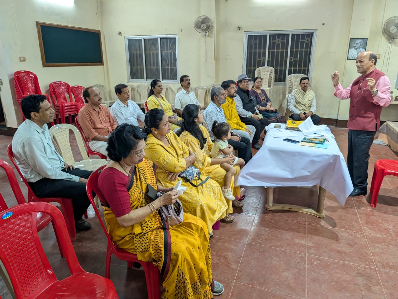 Talk on "How to live to 100 years" by Dr Digamber Naik