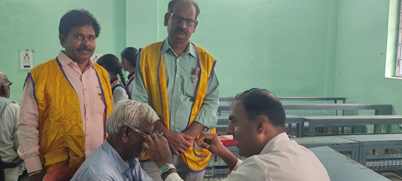 Distribution of spectacles