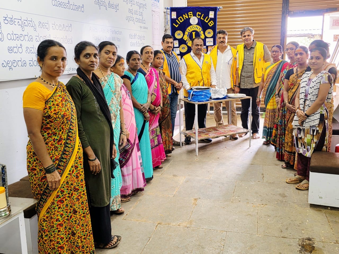 The Lions Club of Hubli City organized a food donation for 30 staff members of Reliable Services and 5 Non-Lion volunteers who actively participated in the plantation of 50 saplings at Reliable Services, Chalmatti, Hubli.