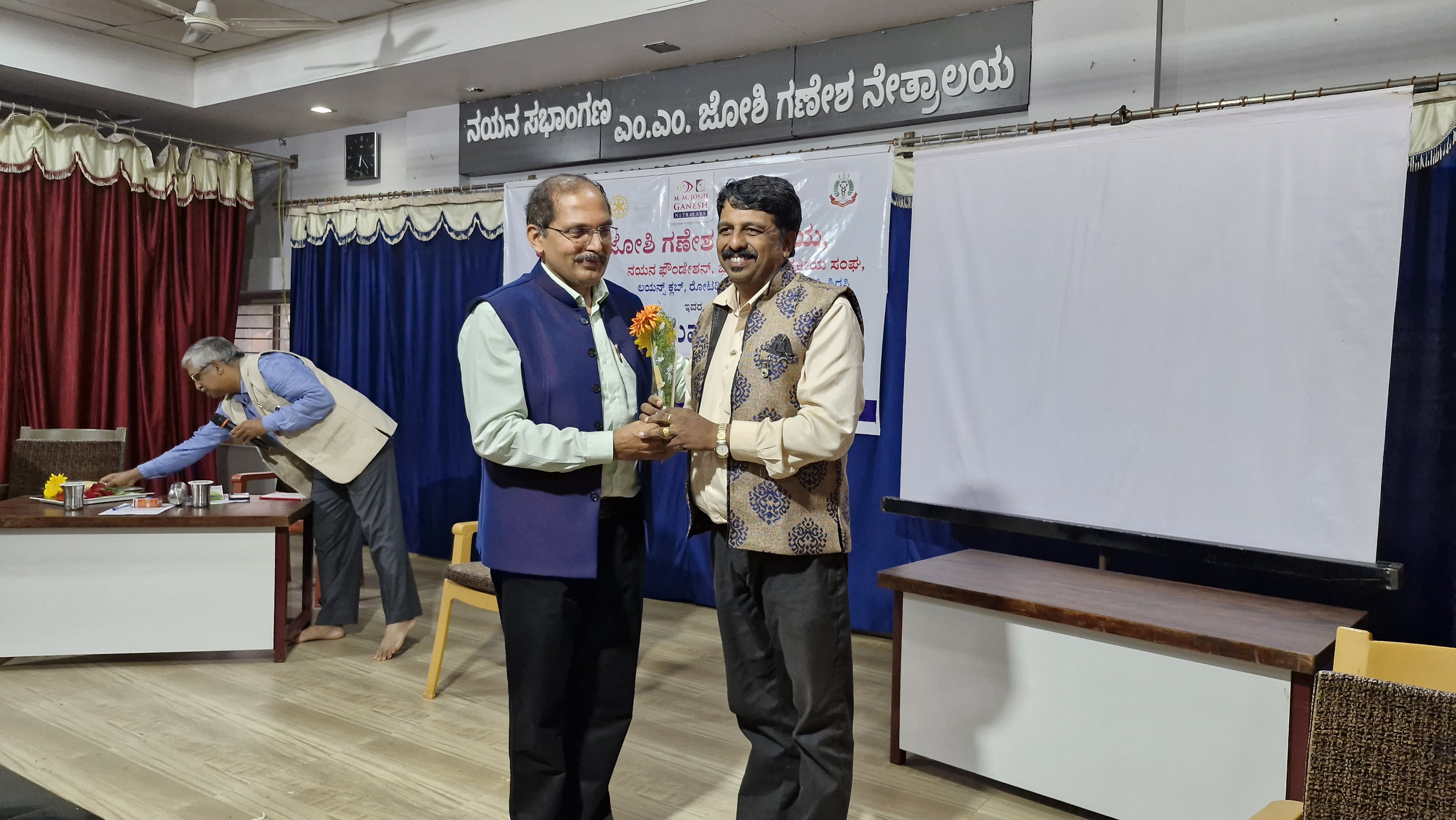 EYE SCREENING AND DIABETIC DETECTION CAMP AND DISCUSSUIN WITH DOCTORS WAS ORGANISED IN ASSOCIATION WITH MM JOSHI EYE HOSPITAL SIRSI