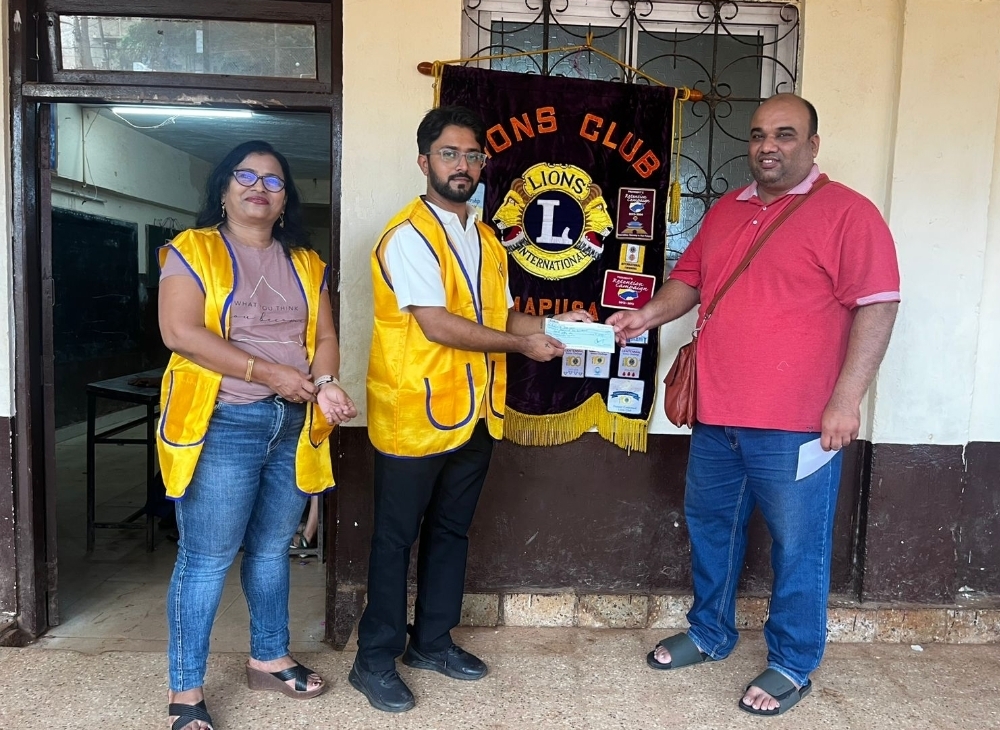 Stationery supply to students of Don Bosco Calangute 