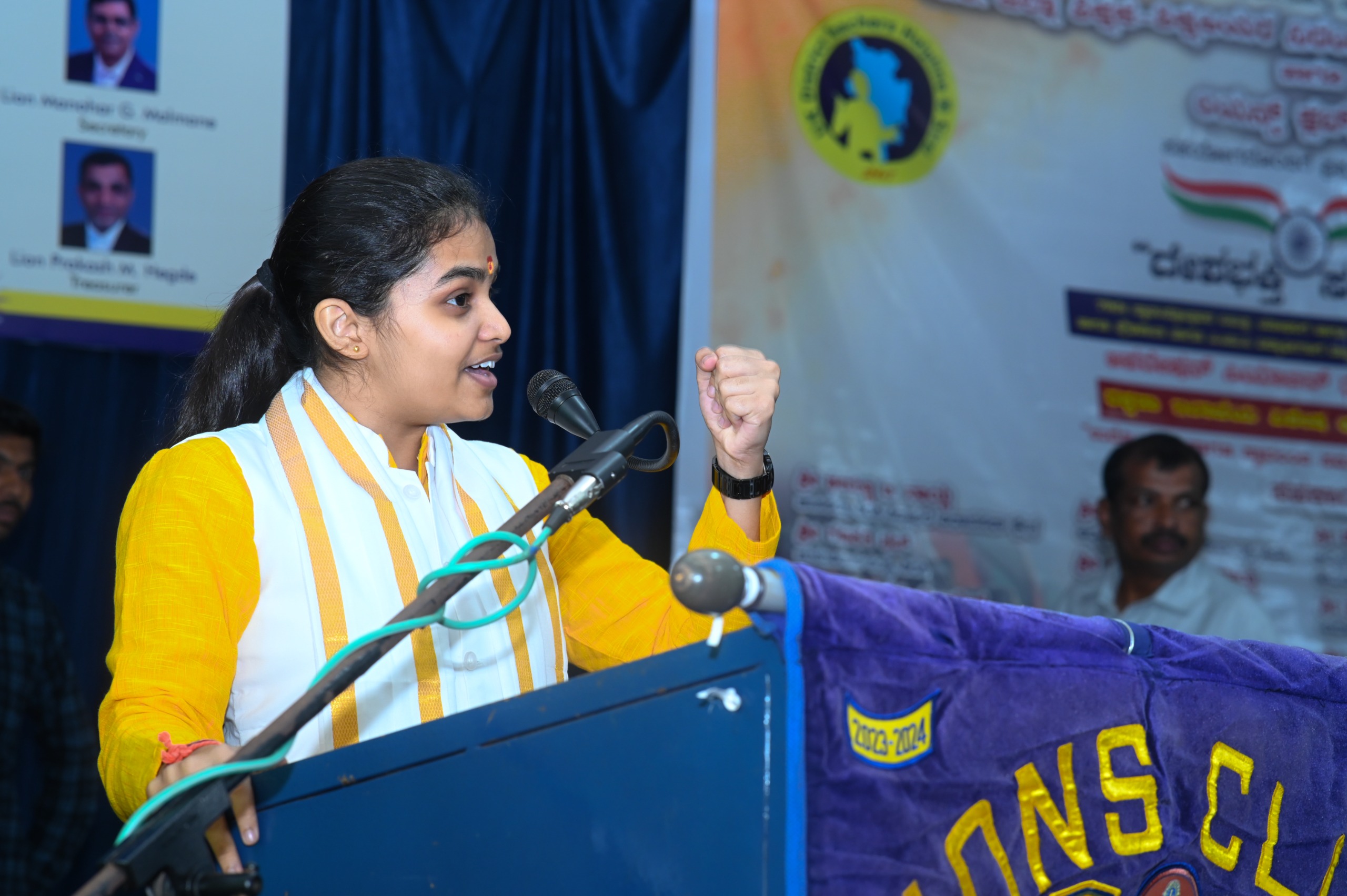 DESHA BHAKTI SANCHALANA- PATRIOTISM AWARENESS TALK -HARIKA MANJUNATH https://youtu.be/GRoLr5on7rA