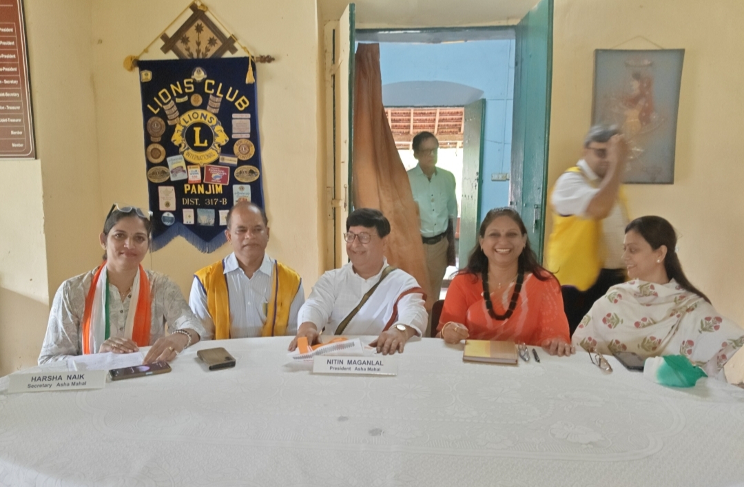 President and Members of Lions Club of Panjim celebrated Independence Day by hoisting of the National Flag at Asha Mahal a short stay home for destitute women.