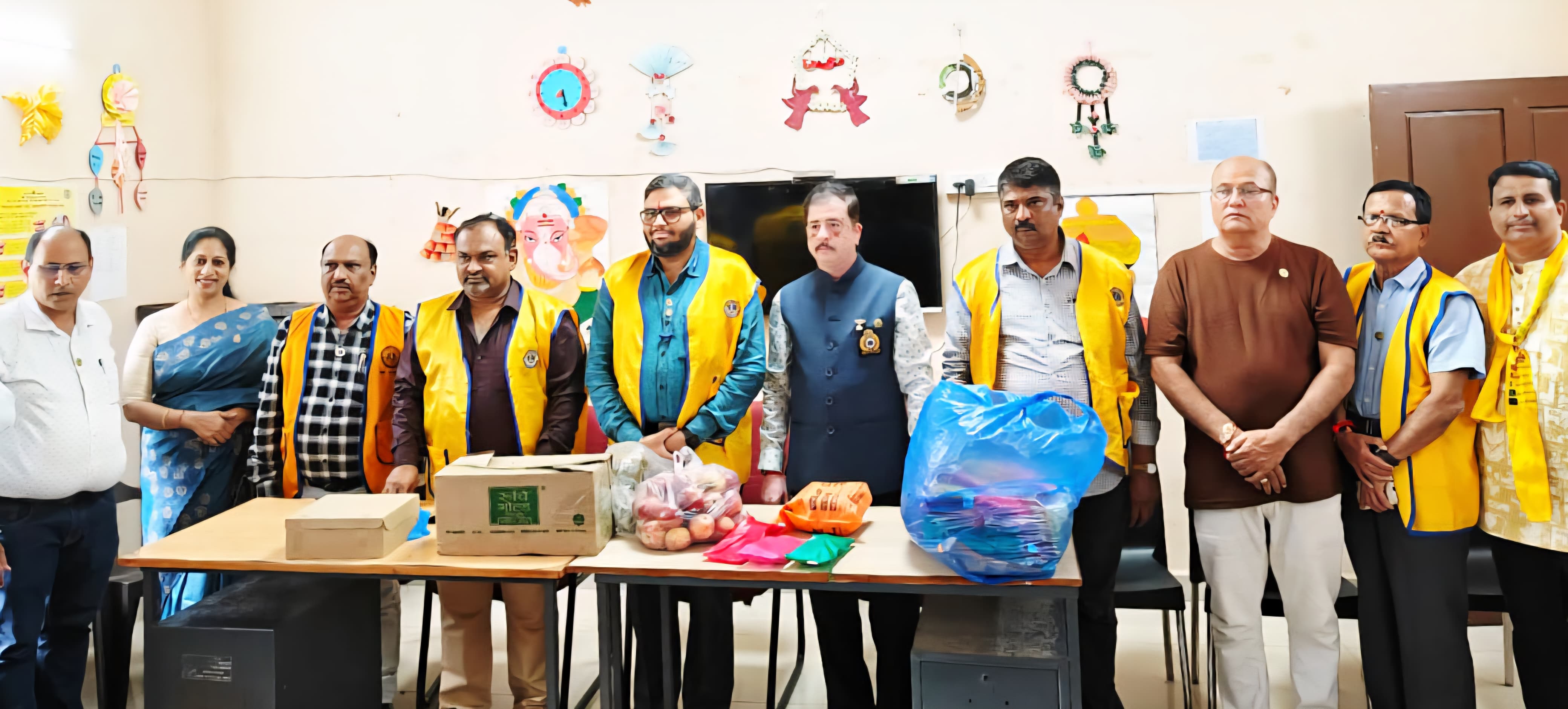 the Lions Club of Hubli City, along with our ever-enthusiastic members, participated in a joint Lions activity – Raksha Bandhan Celebration – held at:  Government Girls Hostel (Balakiya Balmandir) Near Bendigeri Police Station, Gangadhar Nagar Landmark: S