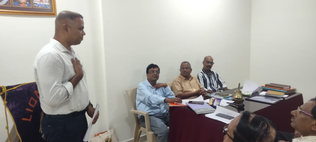 Indoctrination of prospective member at the Club Meeting