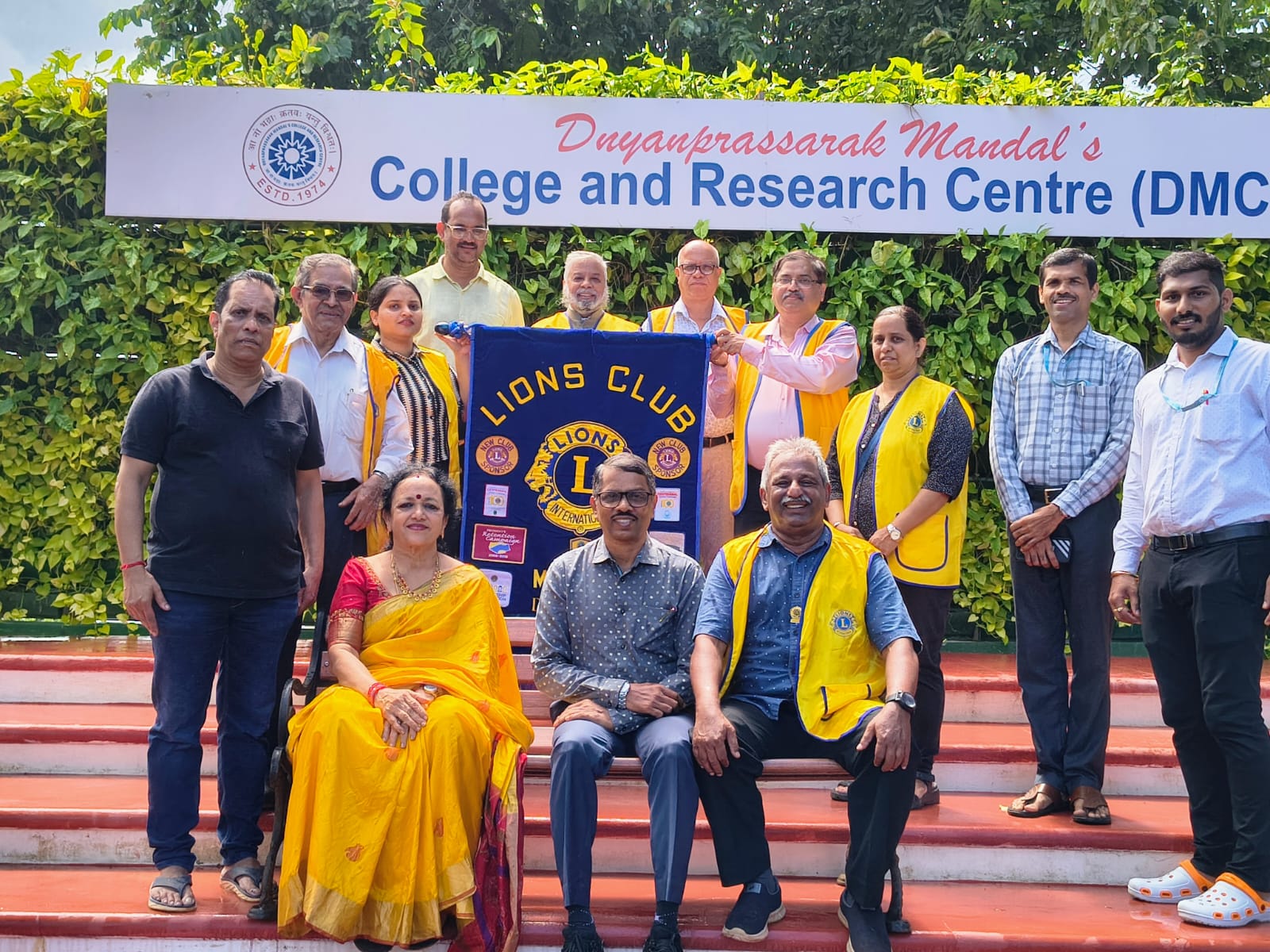 GARDEN BENCH DONATION TO DMC COLLEGE