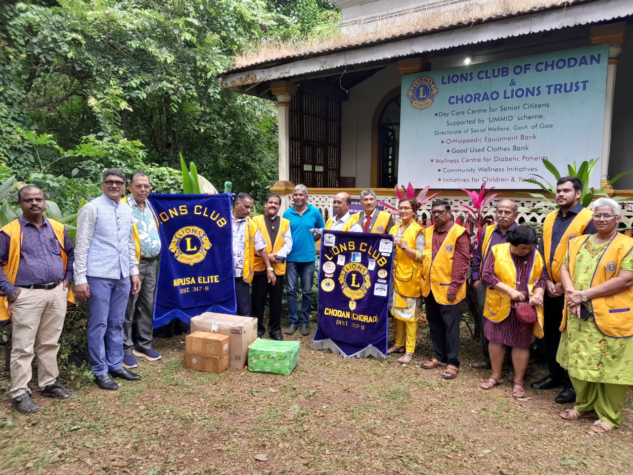 DONATION OF GOOD USED CLOTHES & CROCKERY .