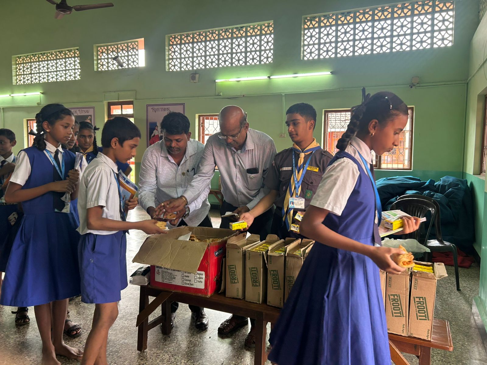 Refreshment On the occasion of the 14th State Road Safety Week