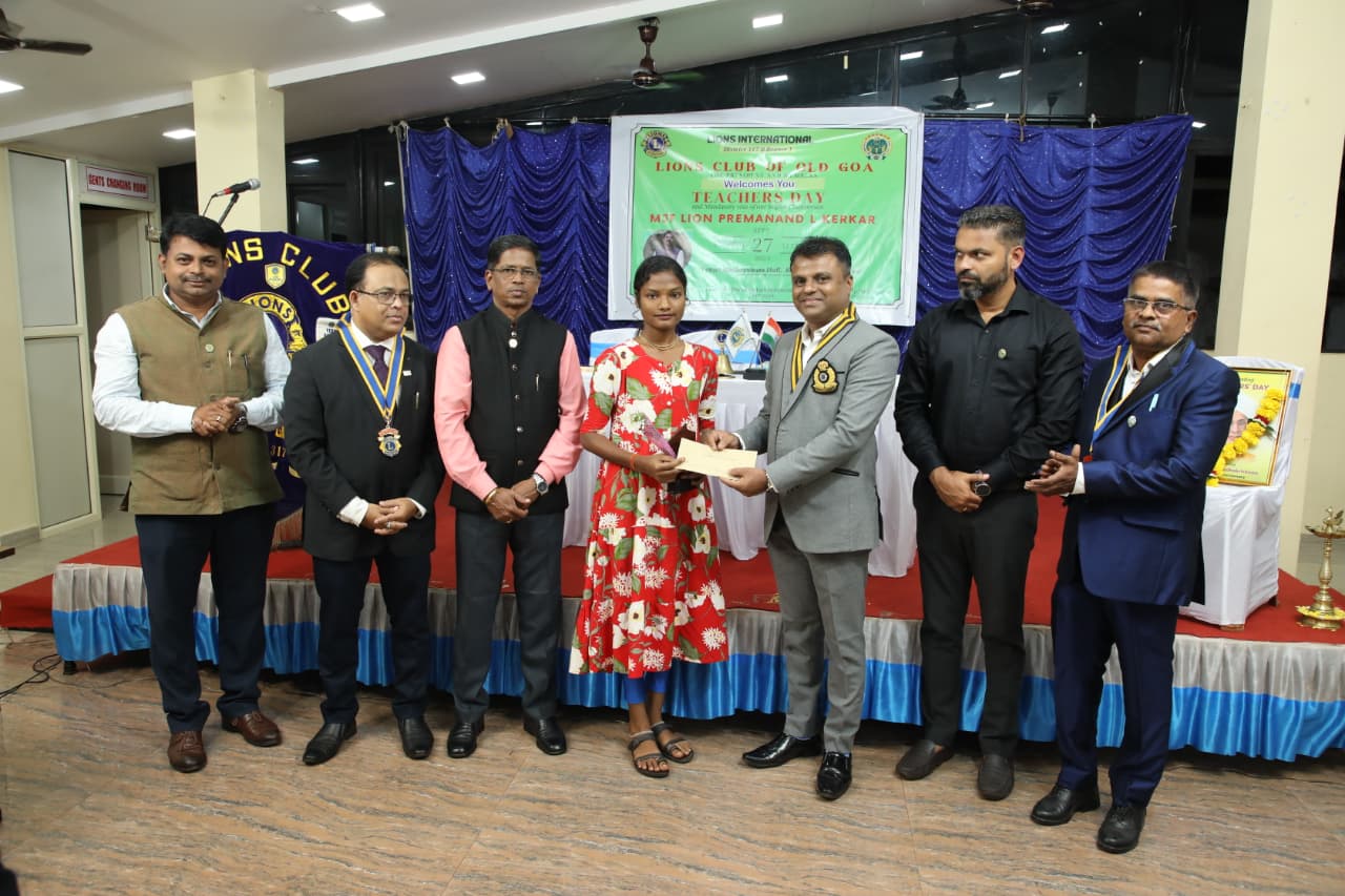 Felicitation of Topers from different Schools