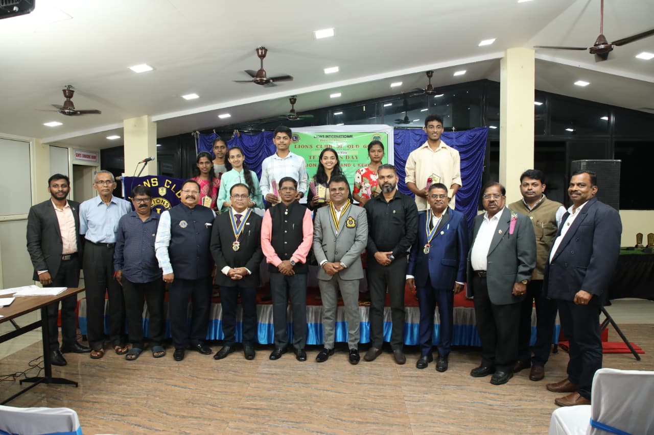 Felicitation of Topers from different Schools