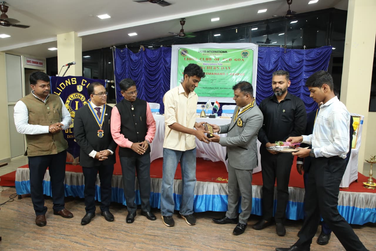 Felicitation of Topers from different Schools