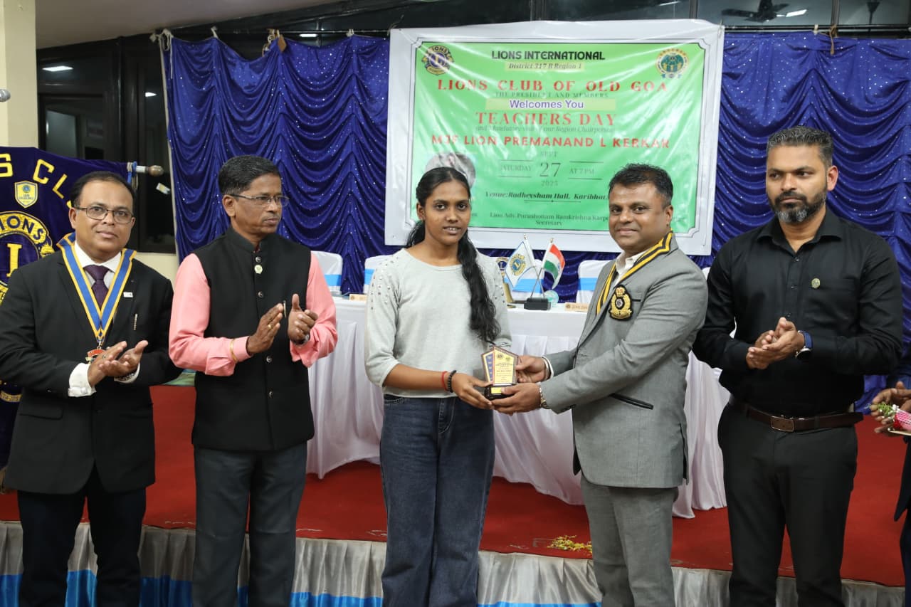 Felicitation of Topers from different Schools