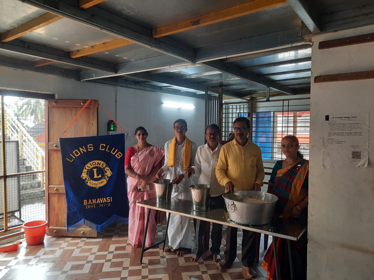 FOOD DISTRICBUTION TO RAIN AFFECTED AREA PEOPLE