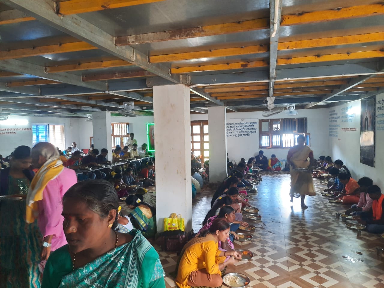 FOOD DISTRICBUTION TO RAIN AFFECTED AREA PEOPLE