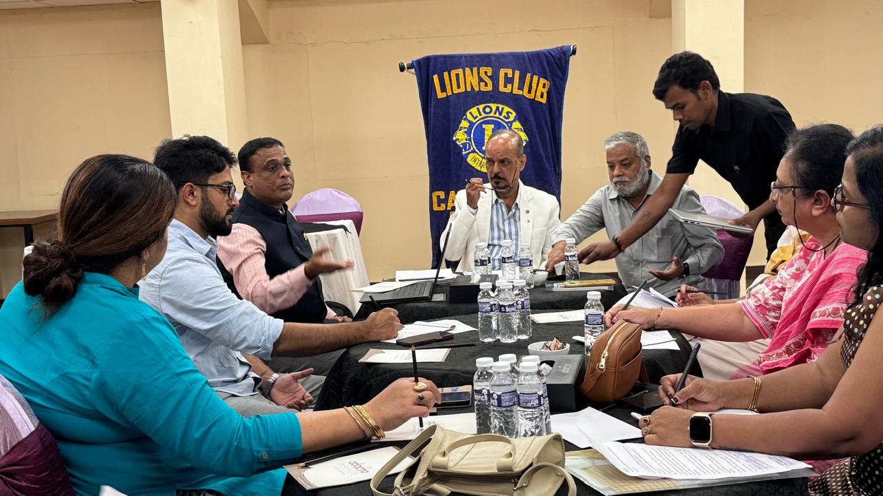 Lions Quiz To The Zone 2 Lion Members of Region 2