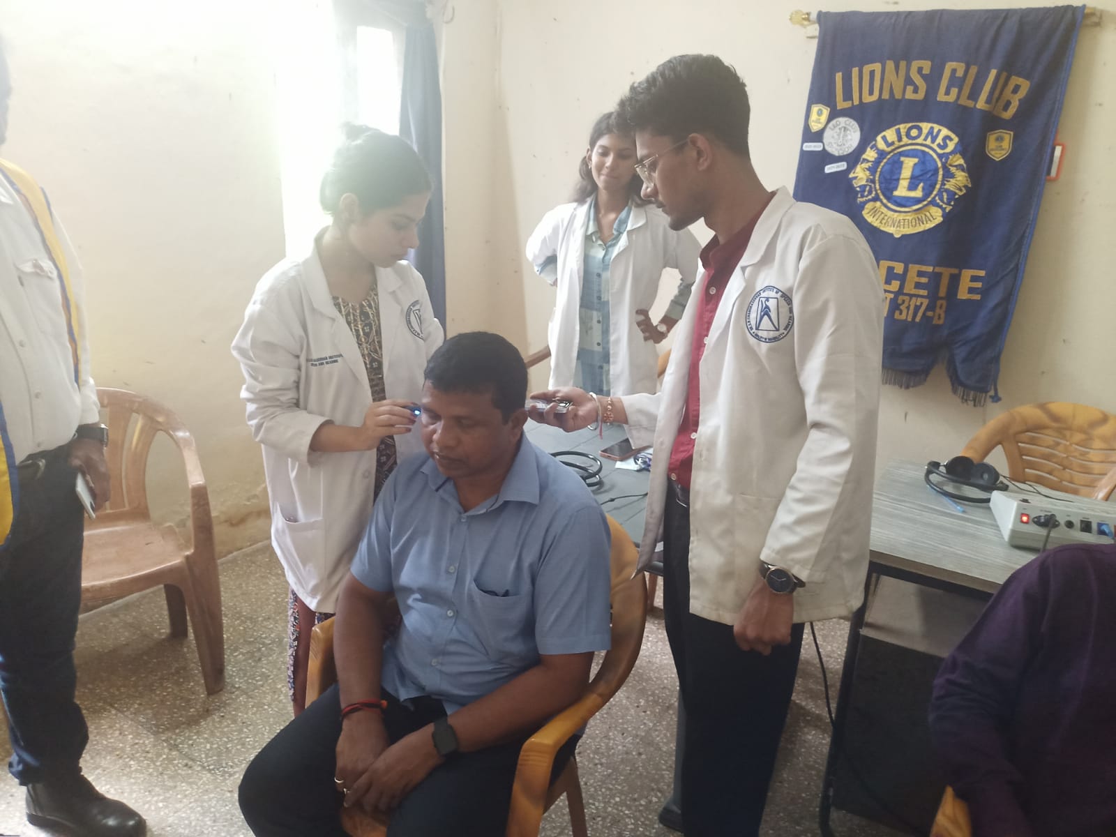 Mobile clinic for speech and hearing loss outreach clinic 