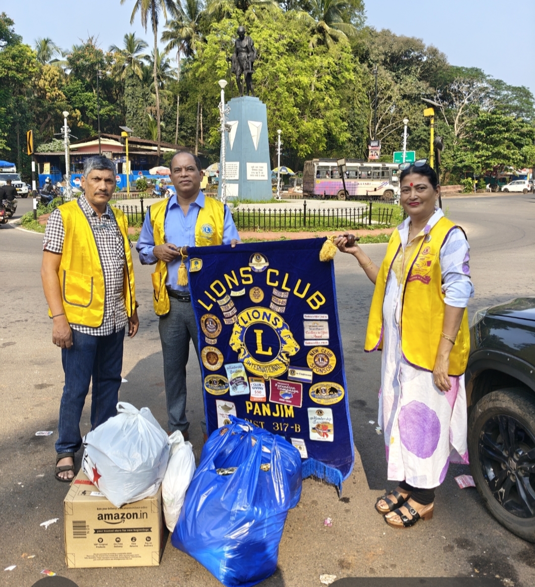 Lions Club of Panjim conducted a Twinning Activity with Lions Club of Chodan of Donation of Good used clothes for the Clothes Bank maintained by Lions Club of Chodan.
