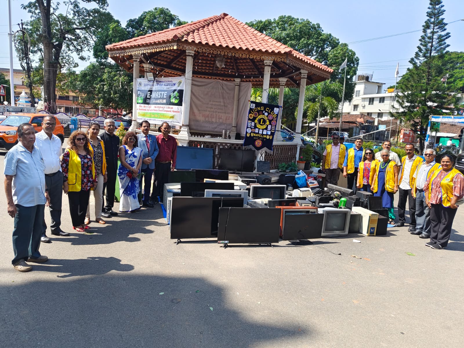 Launch of E-Waste Under UNSDG # 7 Visited Lions Club of Navelim and Gave E-Waste for their Campaign