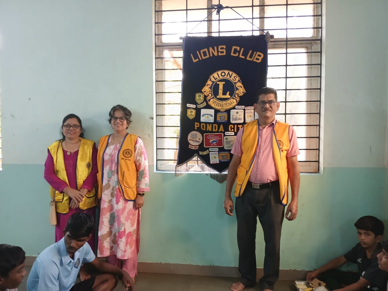Annadan at Bal Kalyan Ashram, Talaulim, Ponda.