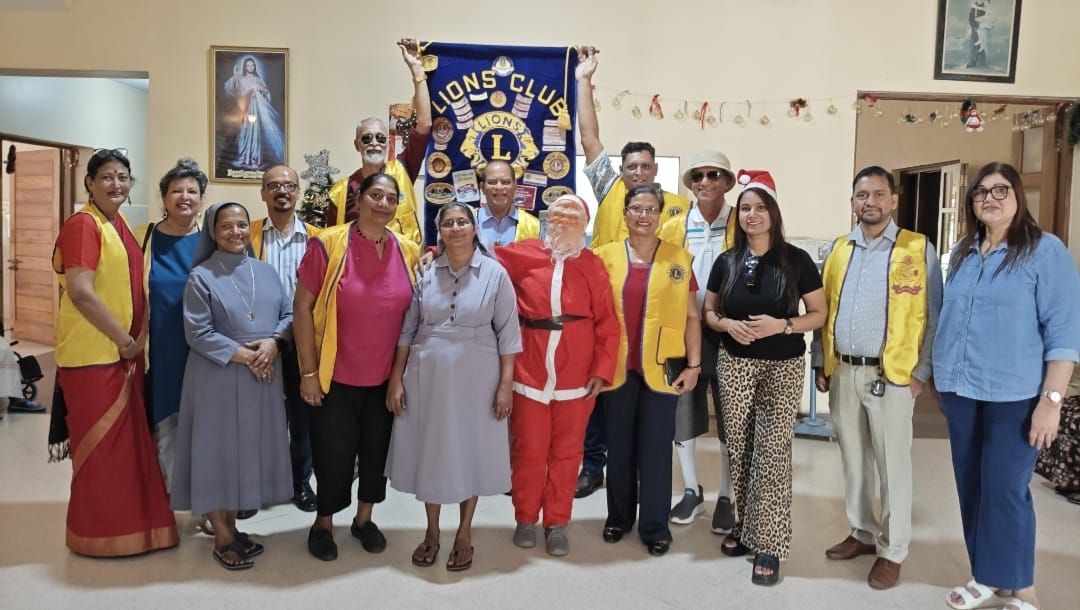 CHRISTMAS VISIT TO AN OLD AGE HOME ON 21.12.25
