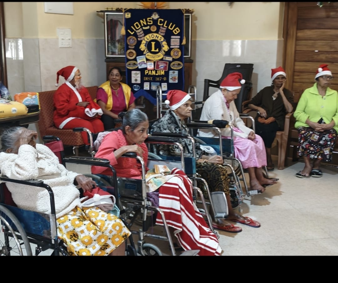 CHRISTMAS VISIT TO AN OLD AGE HOME ON 21.12.25