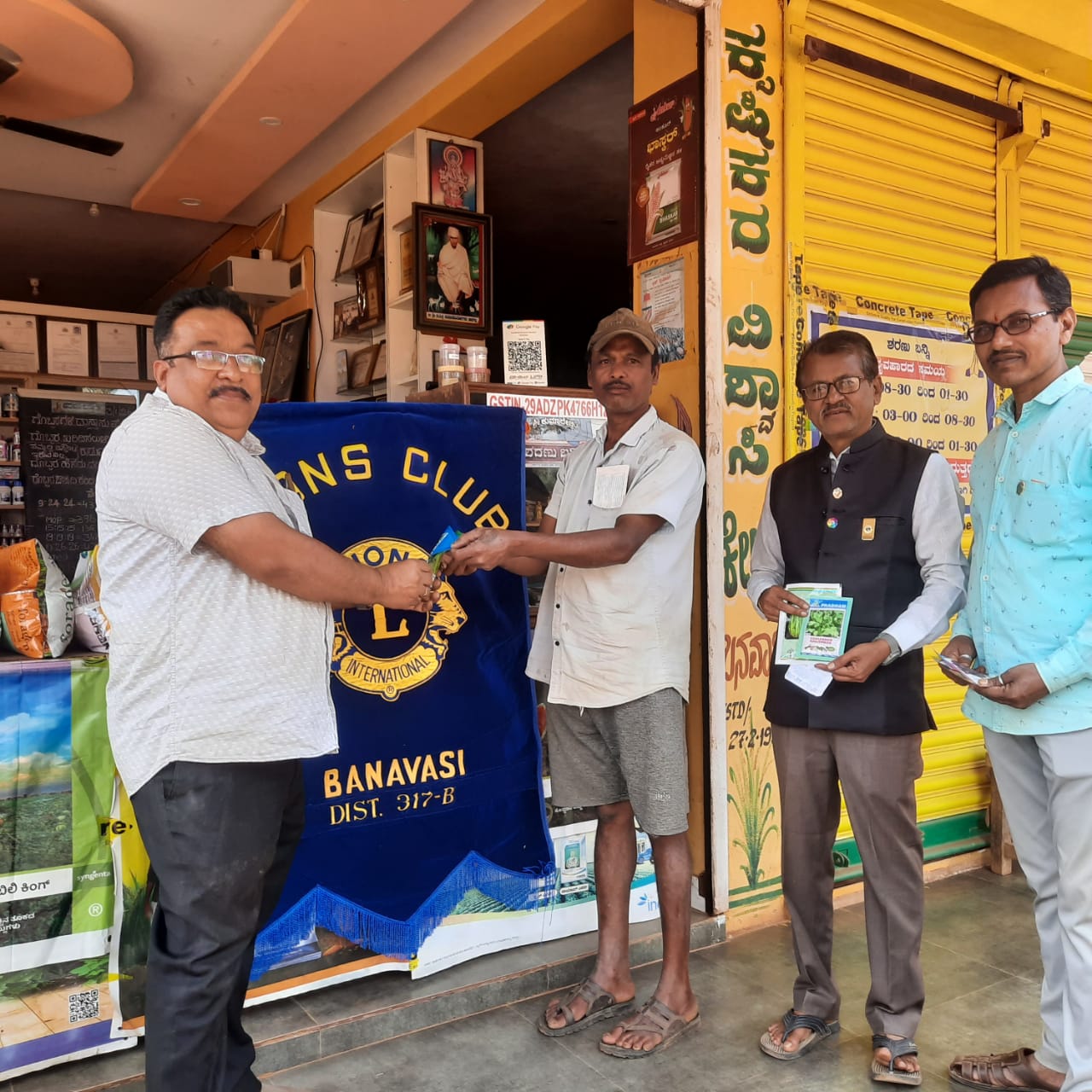 Free Distribution of Vegetable Seeds