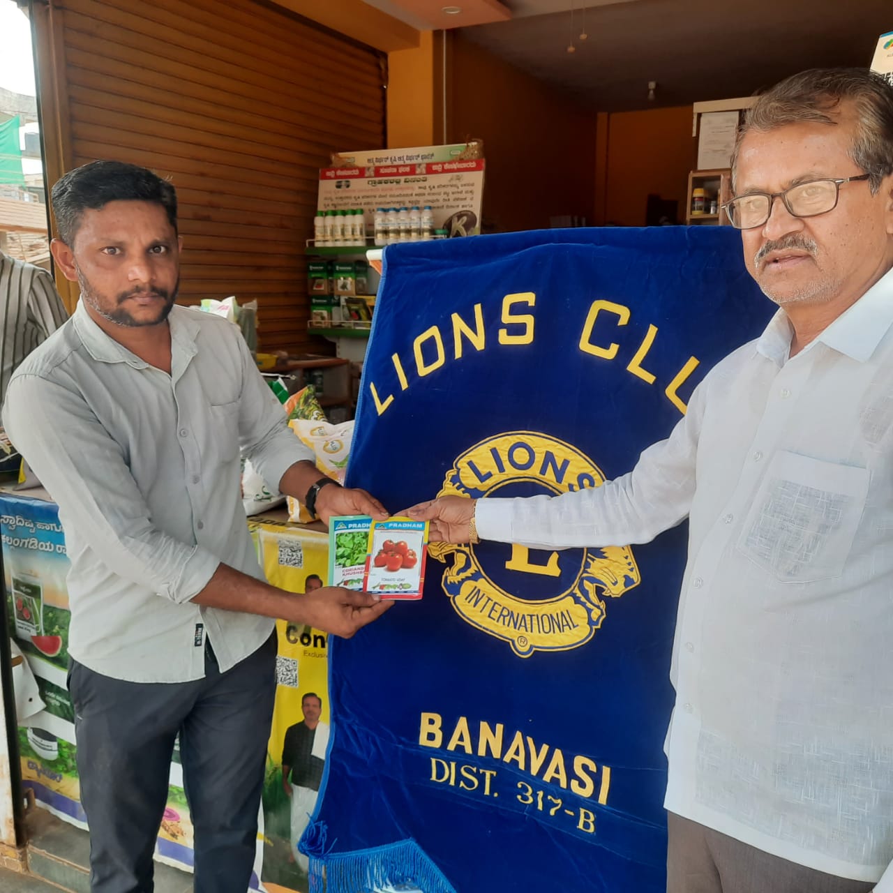 Free Distribution of Vegetable Seeds