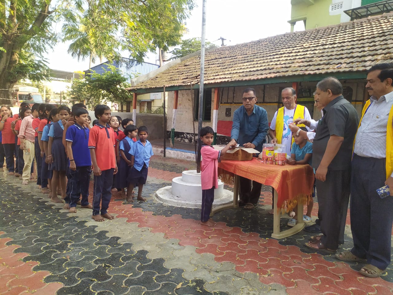 DISTRIBUTION OF NUTRITIVE FOOD