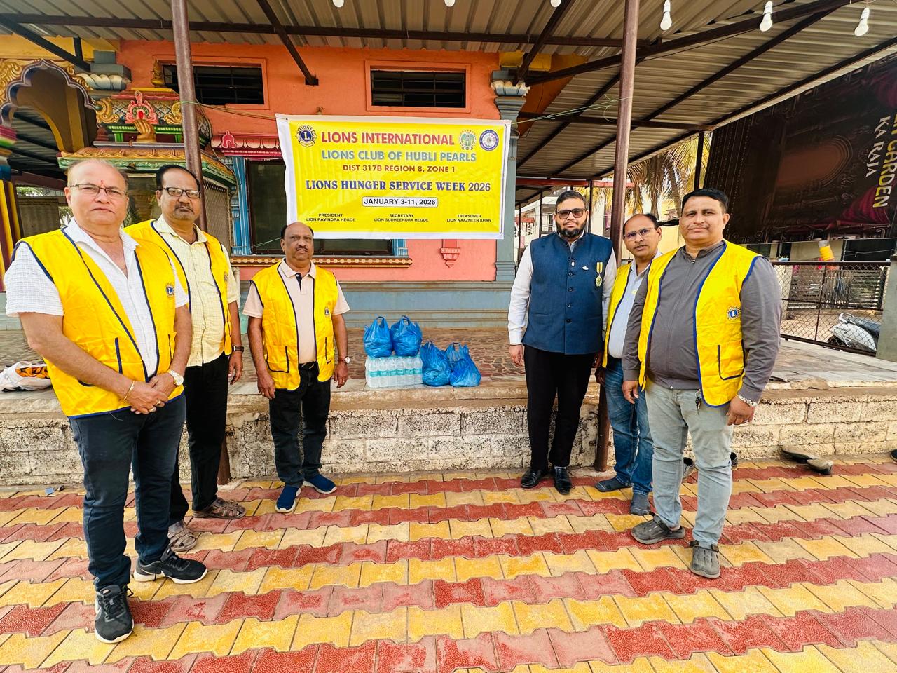 worlwide week of service - hunger (serving ready food)