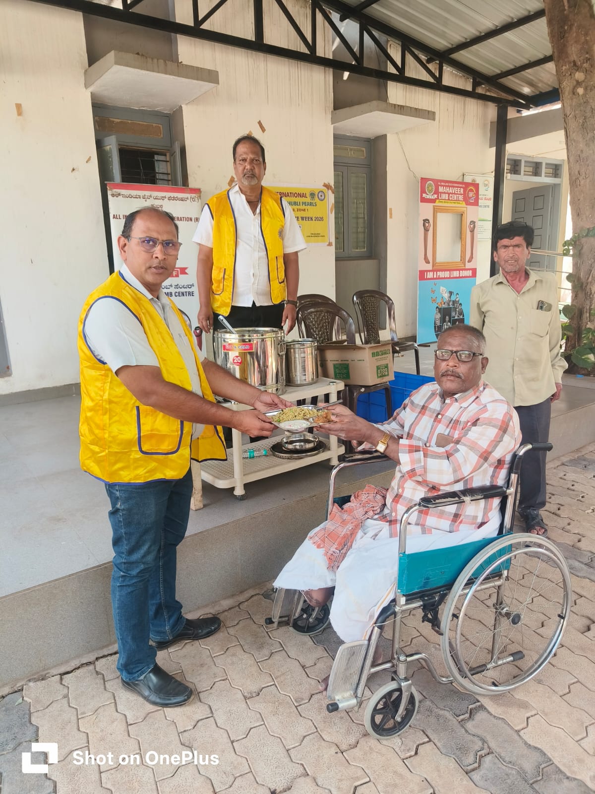 worldwide week of service - hunger (serving ready meals) (signature activity)