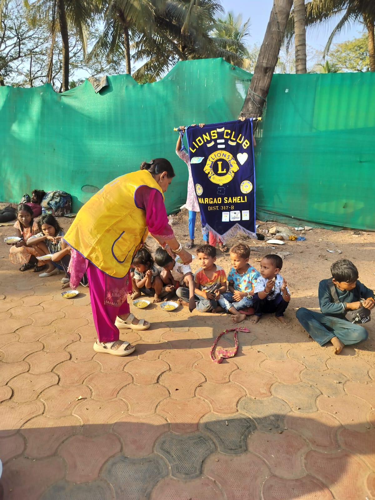 Food distribution- Hunger Week 1