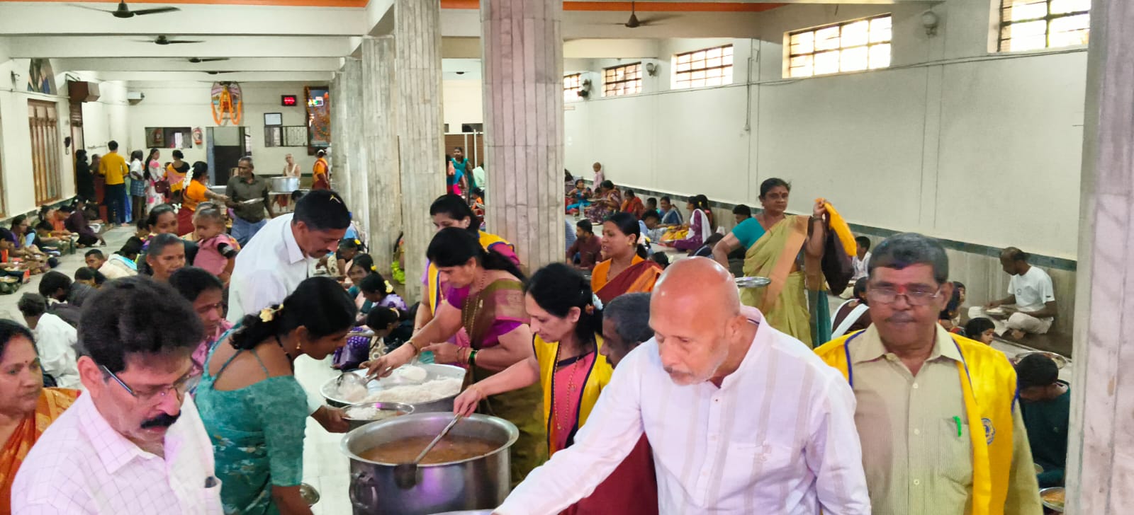 ATTENDED LIONS CLUB OF SIRSI  Global Hunger Relief Week – Anna Dāsoha at Shri Markamba temple Sirsi