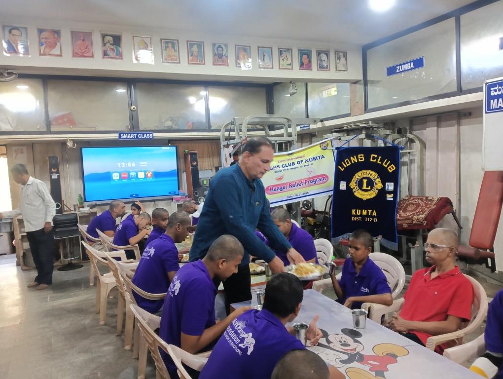 Mid Day meal @ Dayanilaya