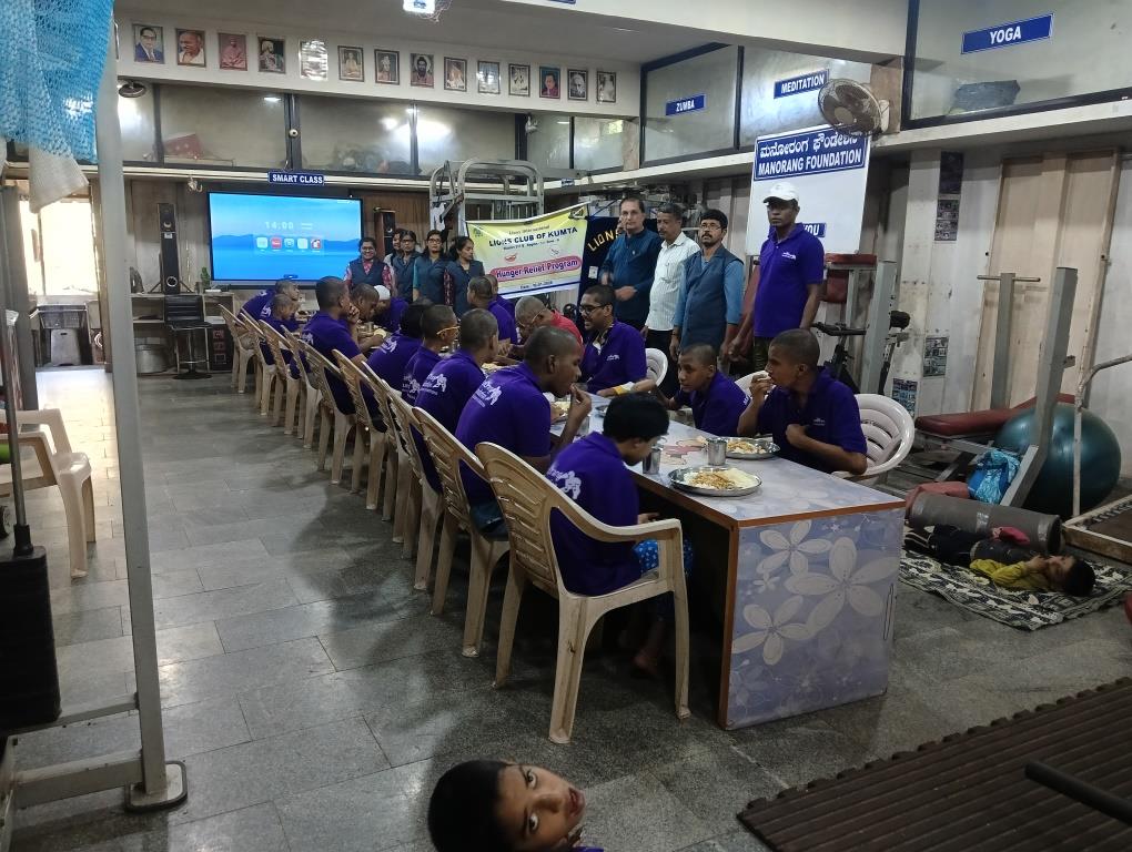 Mid Day meal @ Dayanilaya