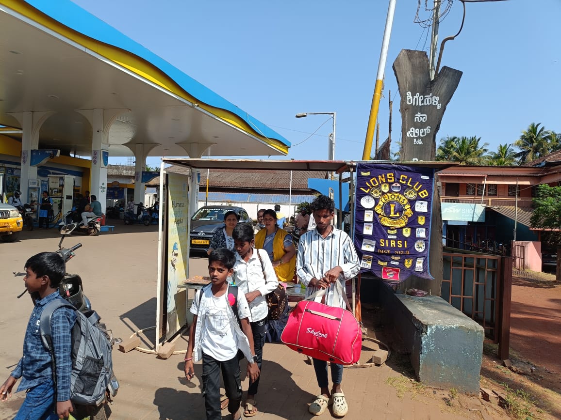 ATTENDED LIONS CLUB SIRSI. Distribution of Cold Drinks, Buttermilk and Drinking Water to Pilgrims