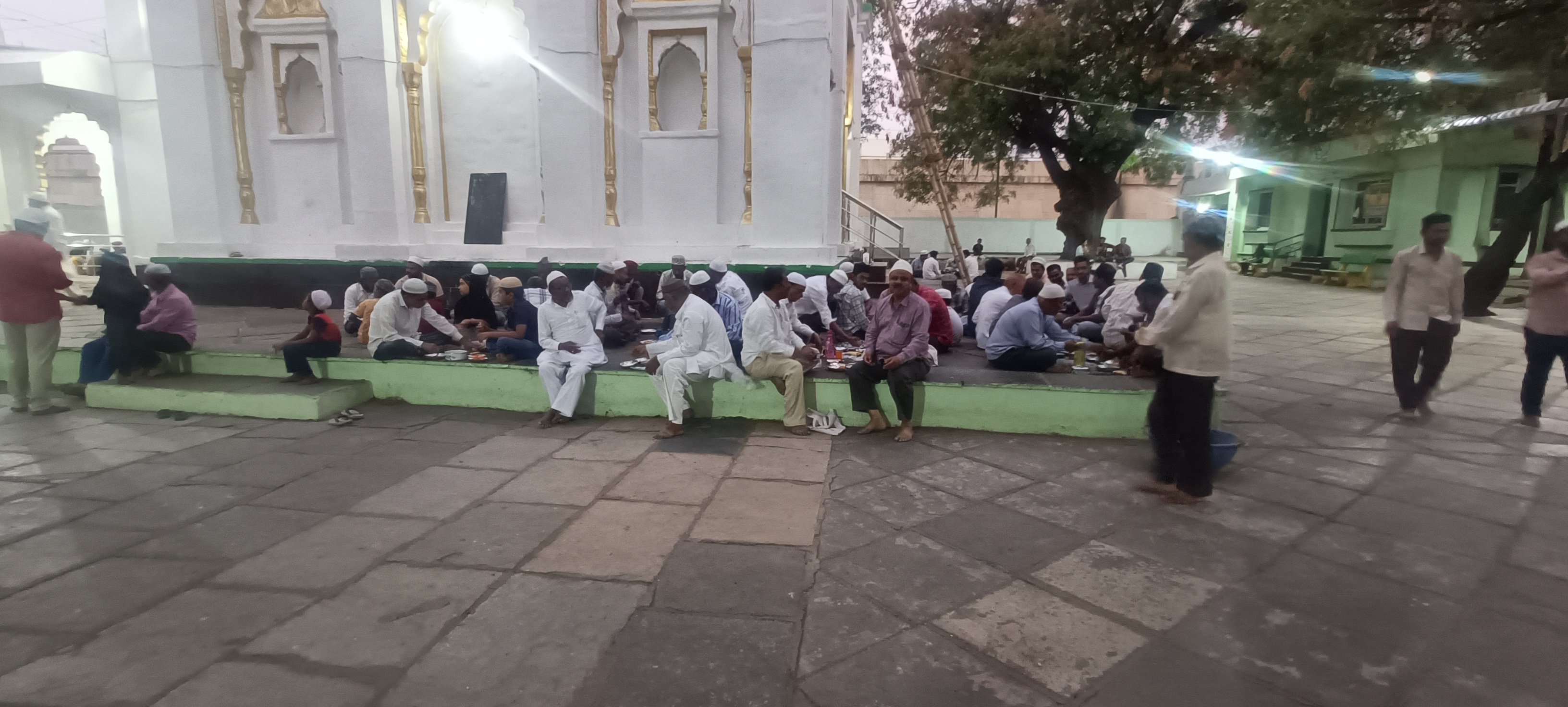 Hunger relief activity -arranging IFTIHAR dinner to Muslim community 