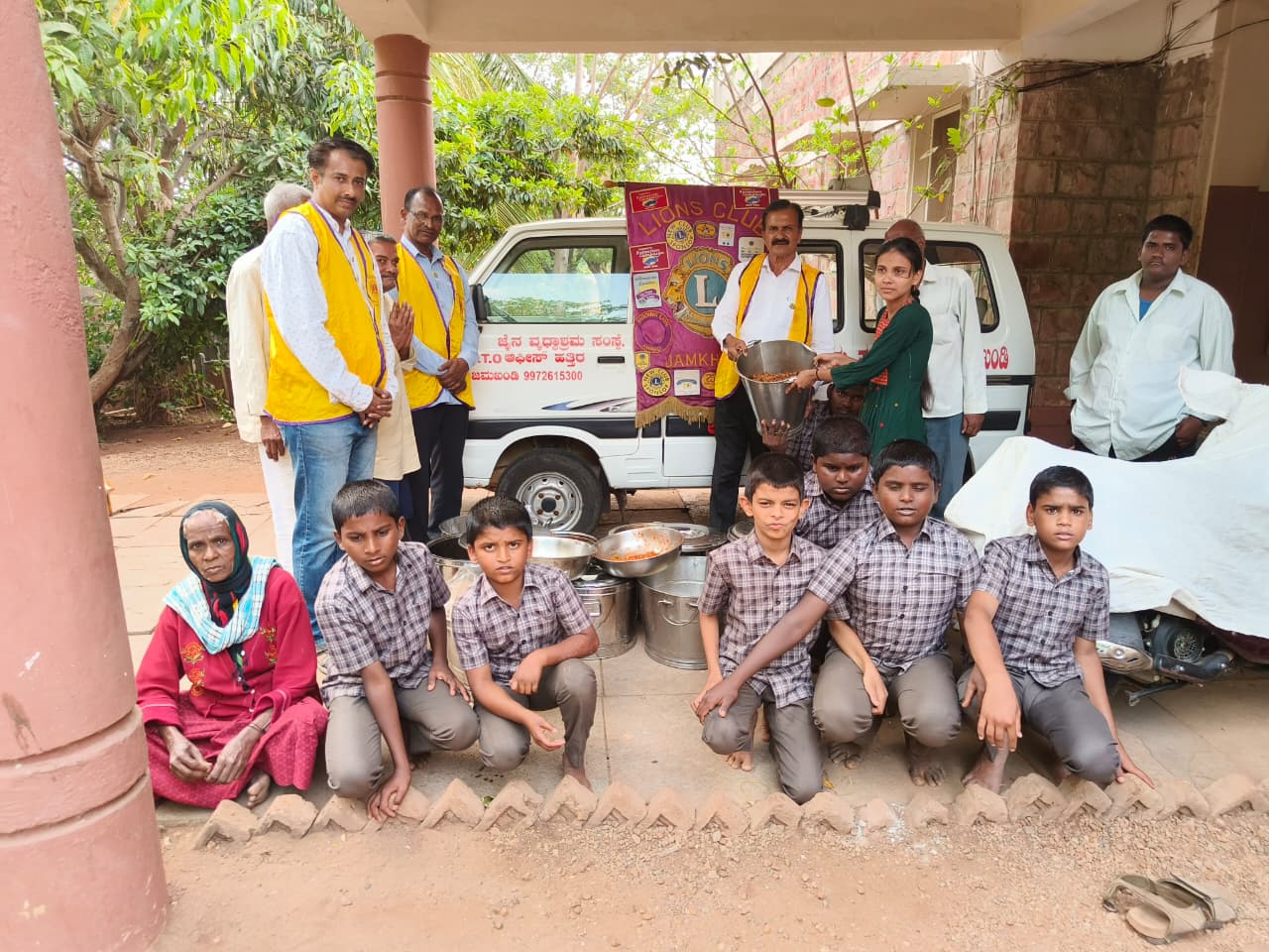 Hunger Program at Jain Anathashram
