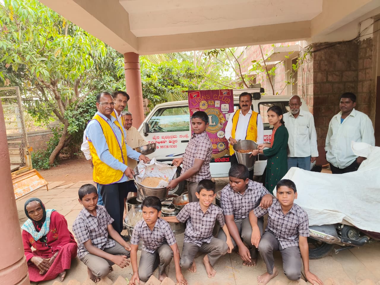 Hunger Program at Jain Anathashram