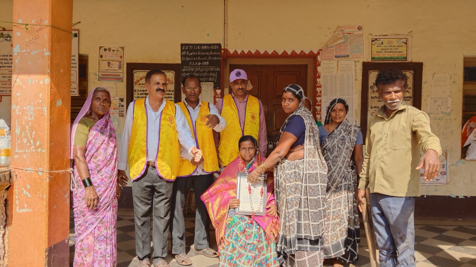 Lions Club Jamkhandi Labor Day Felicitation