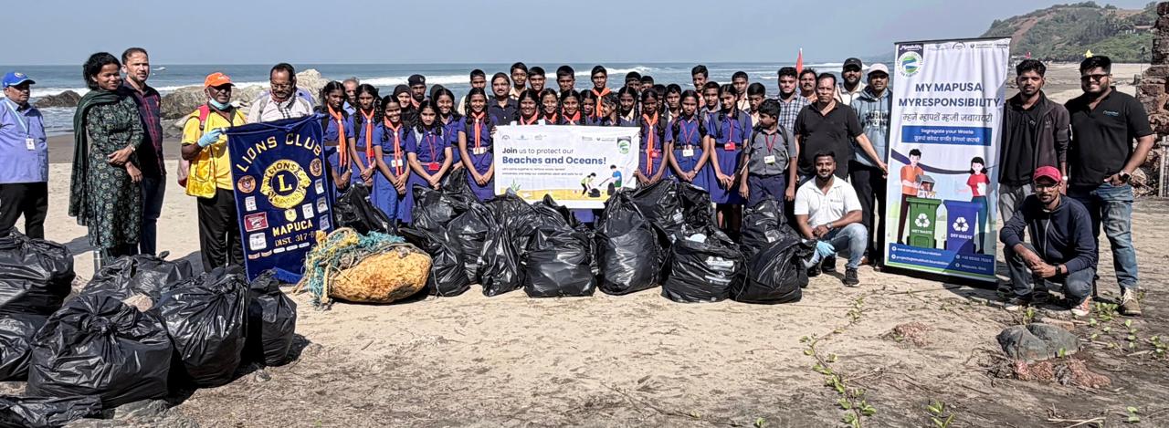 Beach cleanup drive at Vagator Beach 